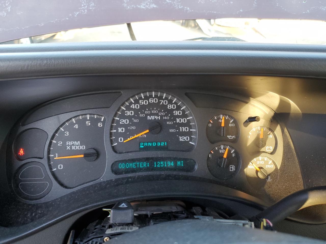 2003 Chevrolet Suburban - Image 9