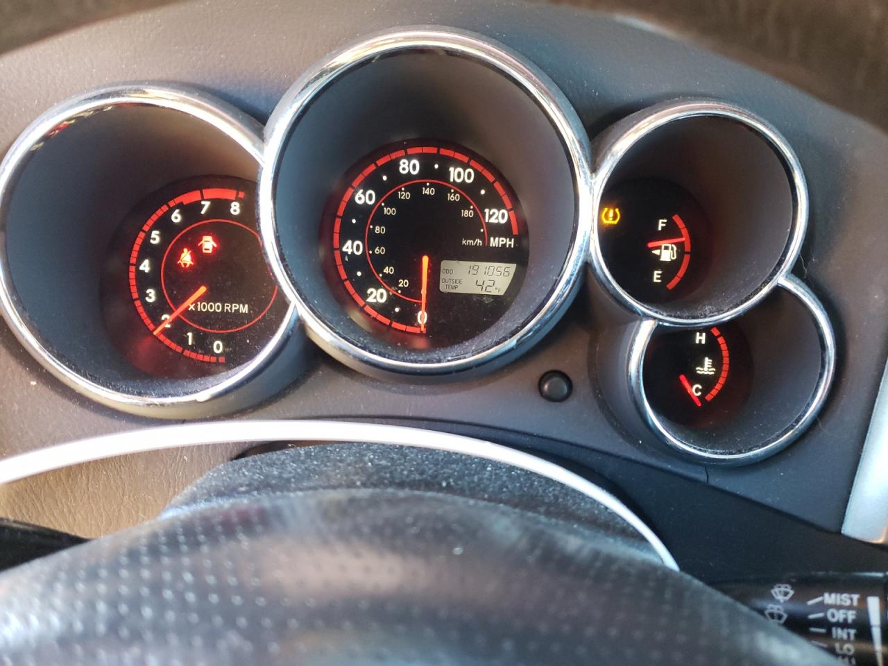 2005 Pontiac Vibe - Image 9