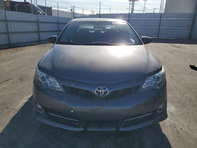  TOYOTA CAMRY 2014 Серый