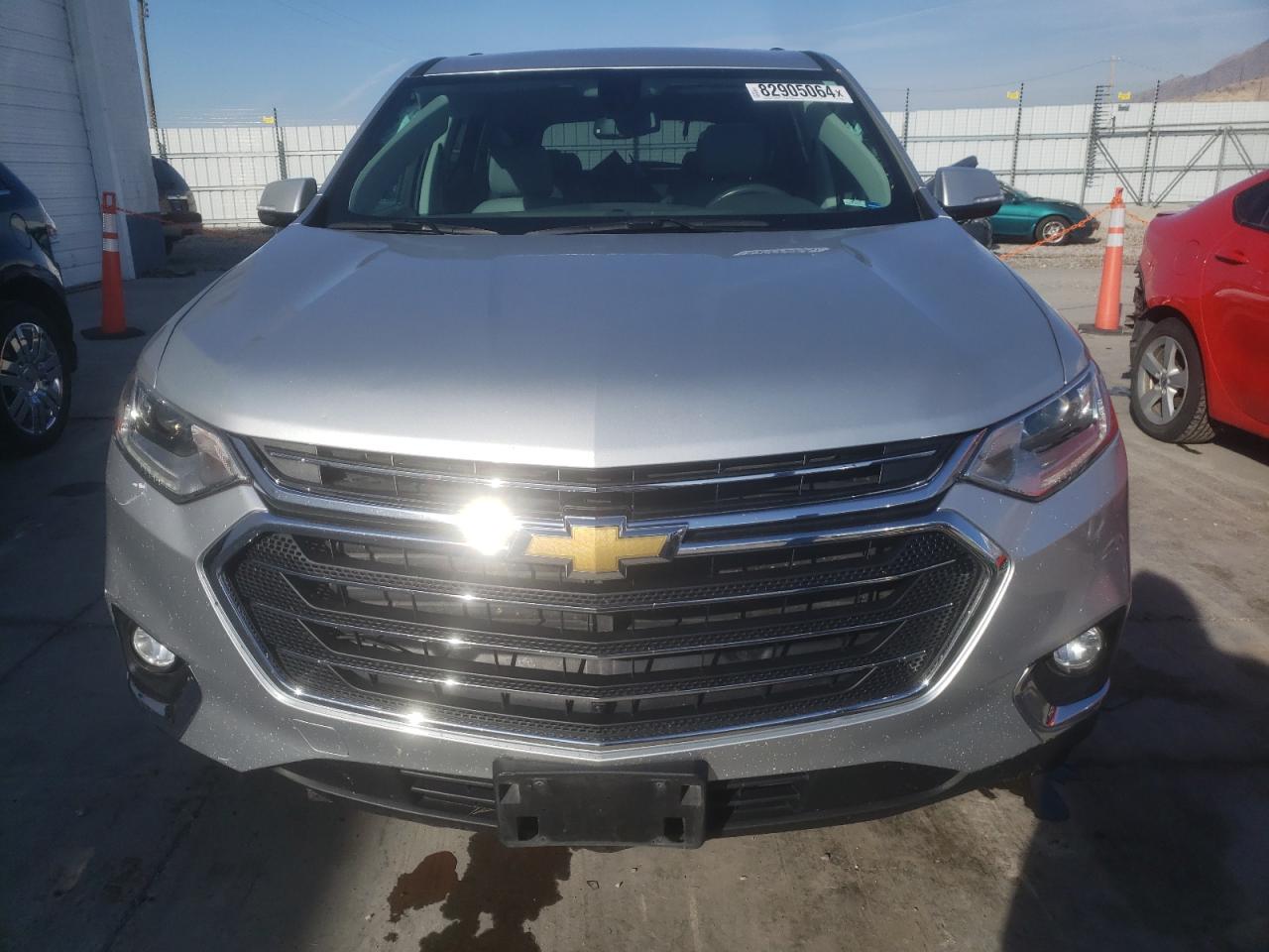 VIN 1GNEVHKW3JJ272536 2018 CHEVROLET TRAVERSE no.5