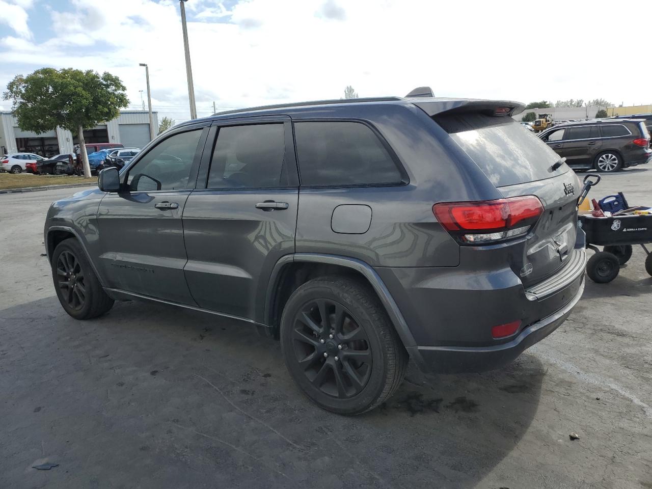 1C4RJEAG1KC716095 2019 JEEP GRAND CHEROKEE - Image 2