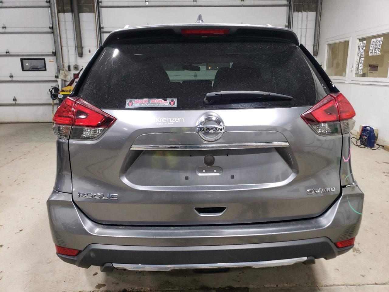 2017 Nissan Rogue - Image 6