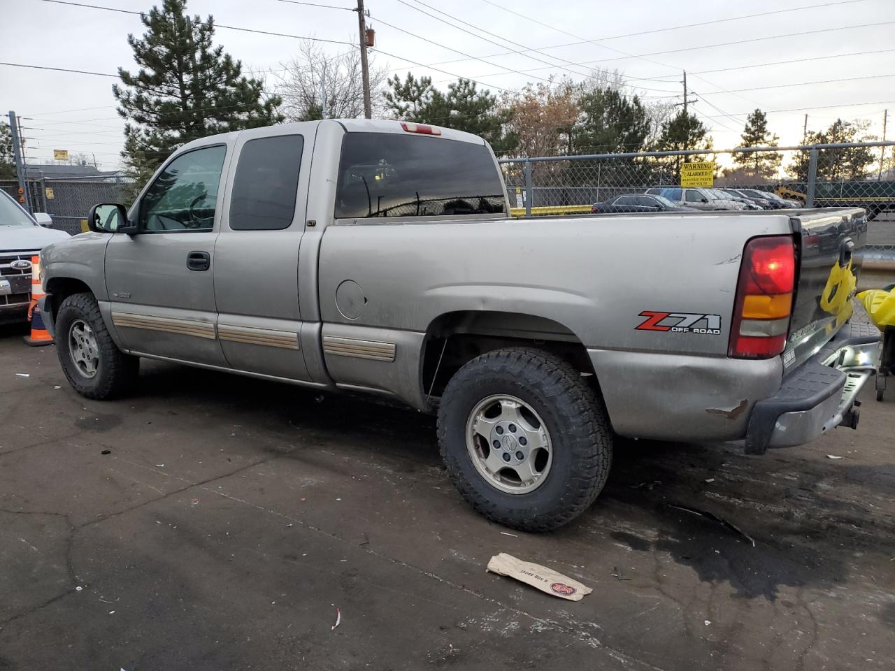2001 Chevrolet Silverado - Image 2