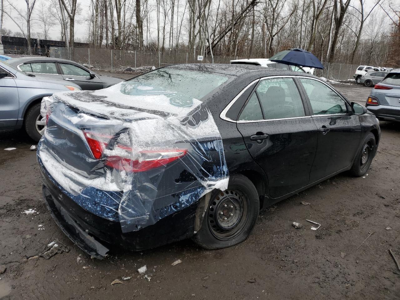 VIN 4T1BF1FK4HU653405 2017 TOYOTA CAMRY no.3