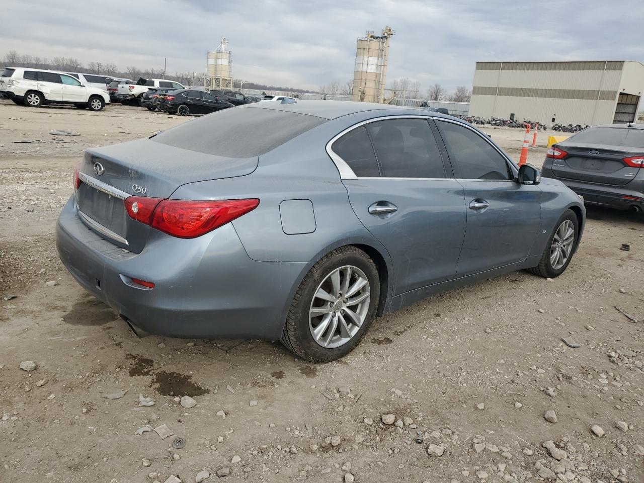 2015 Infiniti Q50 - Image 3
