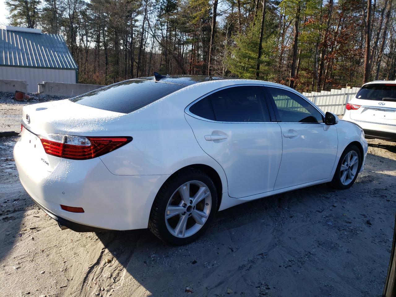2015 Lexus ES - Image 3