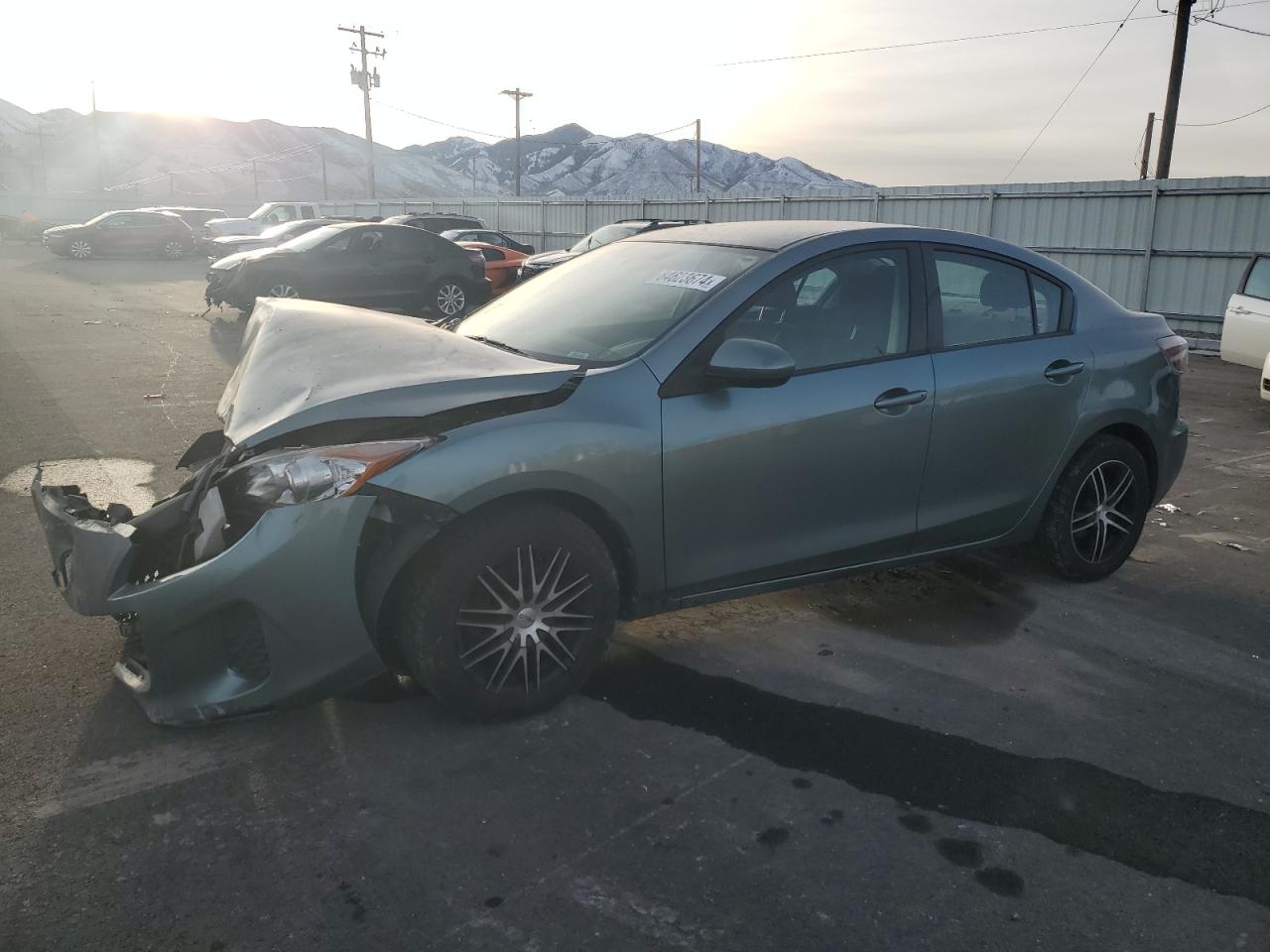 2013 MAZDA 3