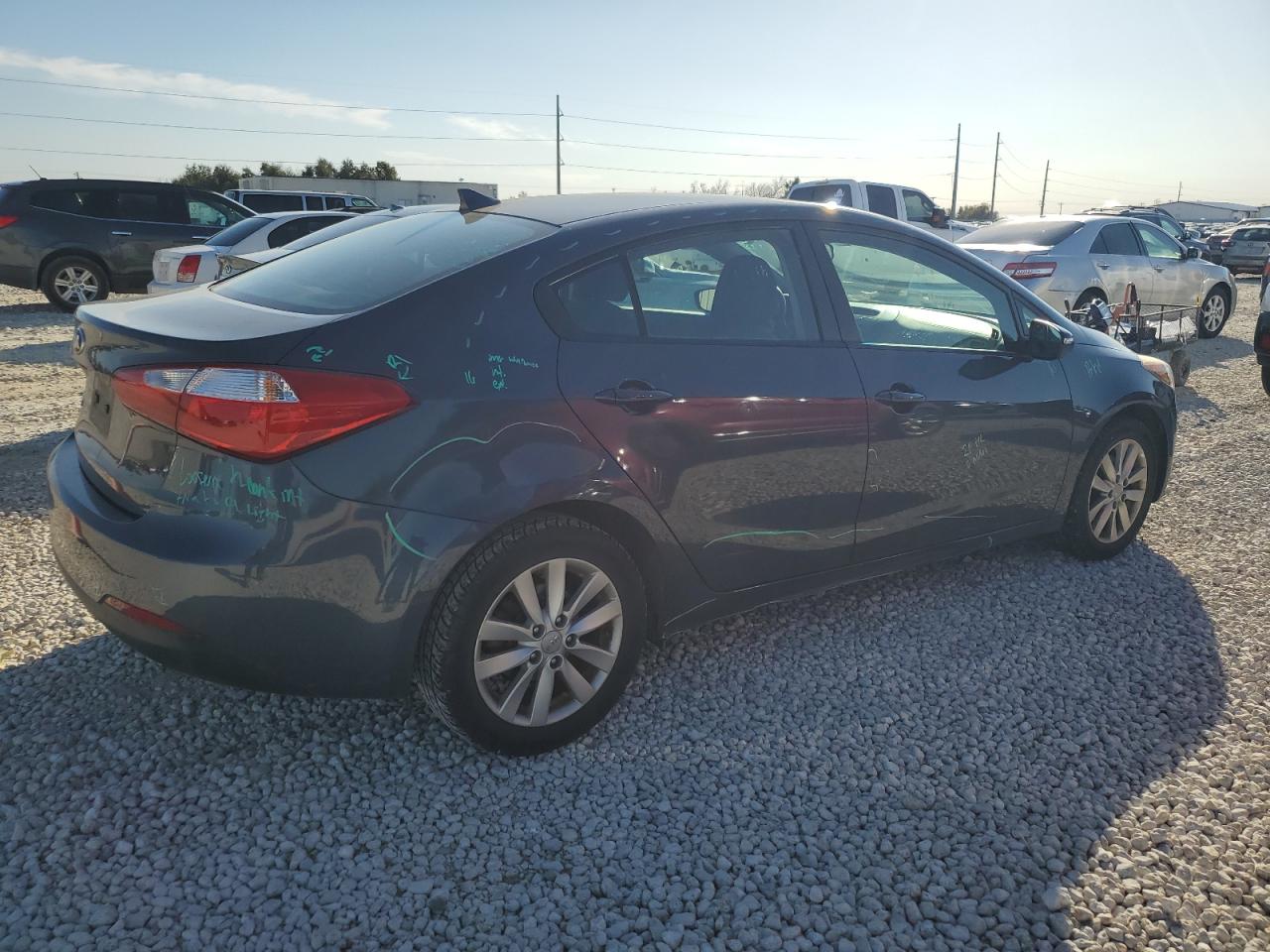 VIN KNAFX4A67E5097656 2014 KIA FORTE no.3