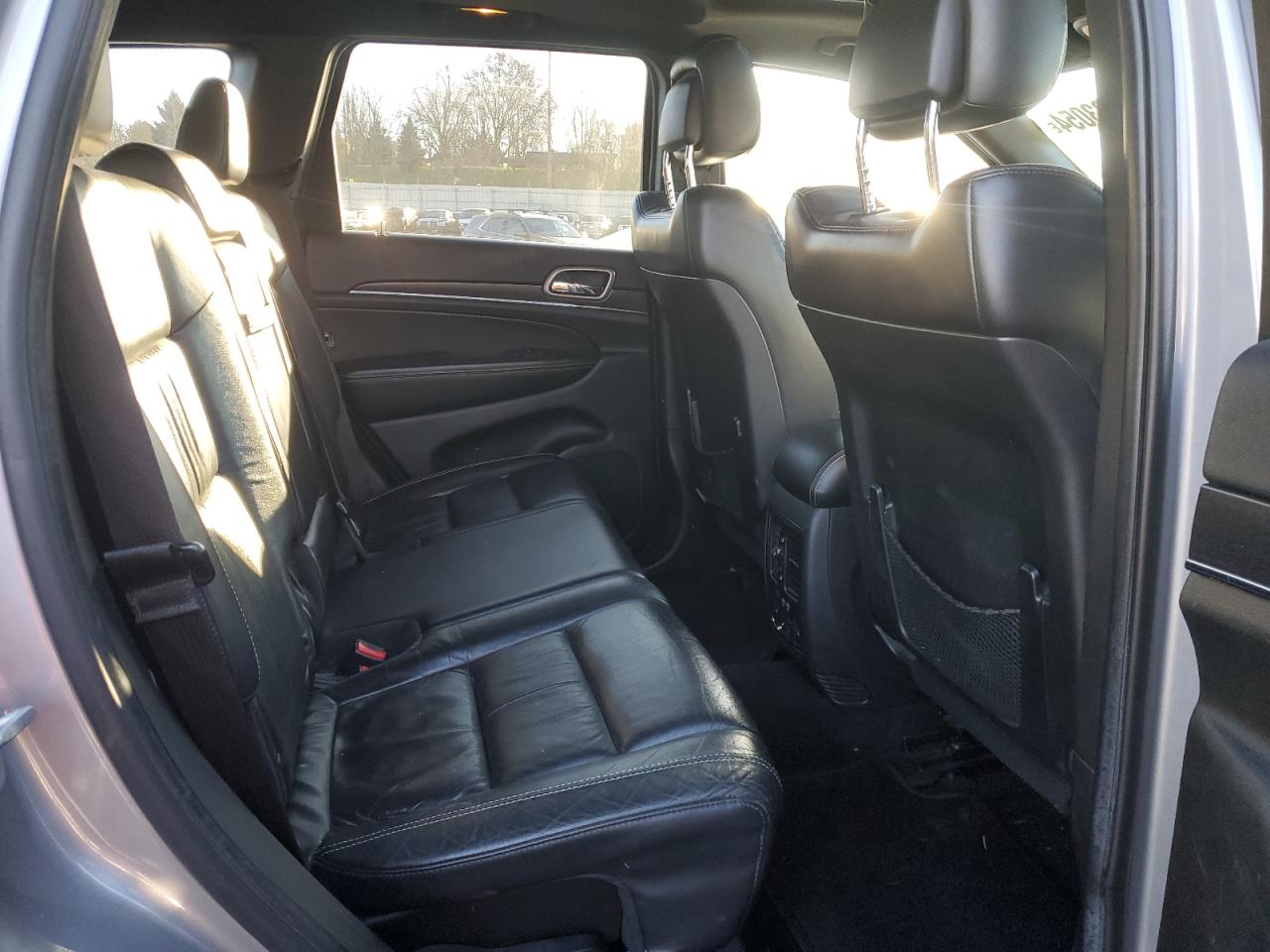 2014 Jeep Grand Cherokee - Image 11