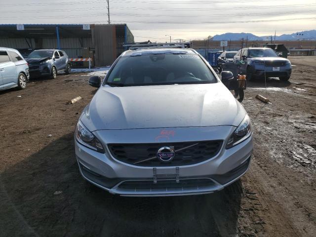  VOLVO V60 2017 Srebrny