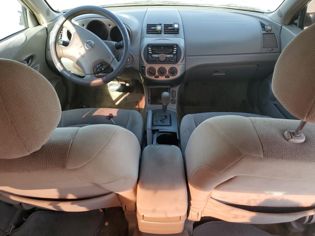 2004 Nissan Altima - Image 8