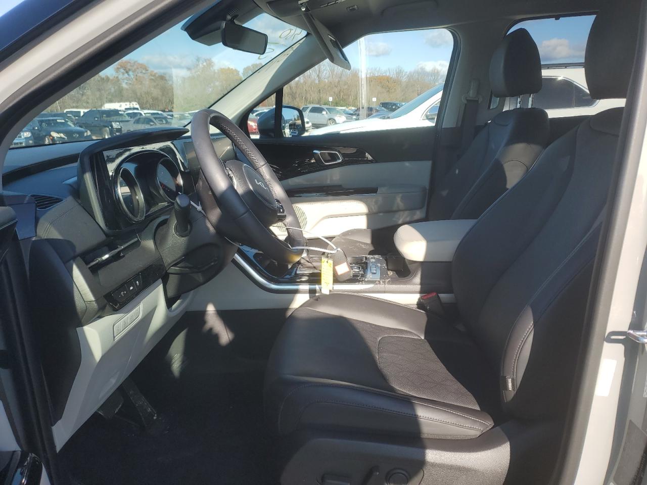 2024 Kia Carnival - Image 7