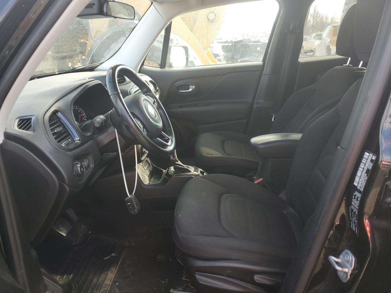 2017 Jeep Renegade - Image 7