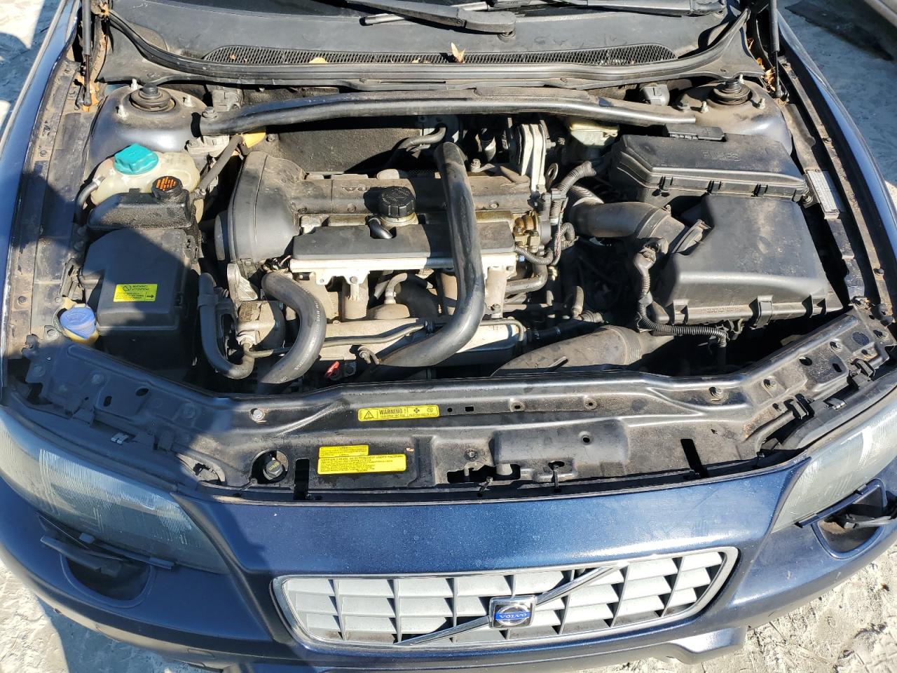 2004 Volvo XC70 - Image 11