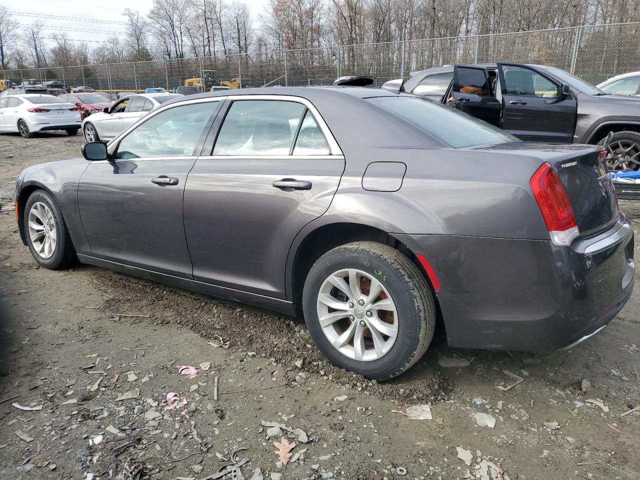 2016 Chrysler 300 - Image 2