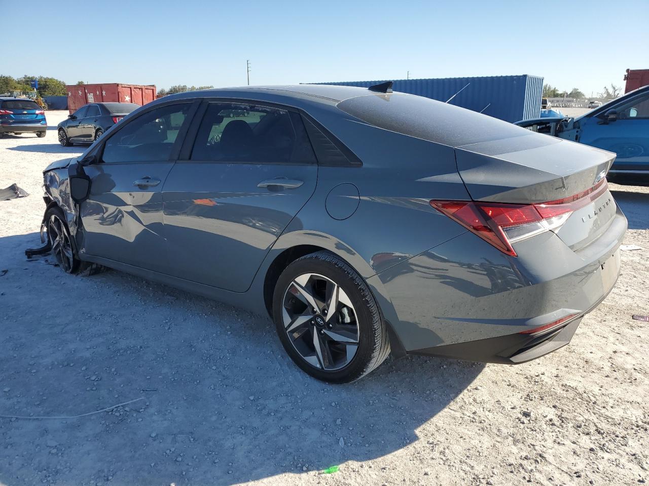 2023 Hyundai Elantra - Image 2