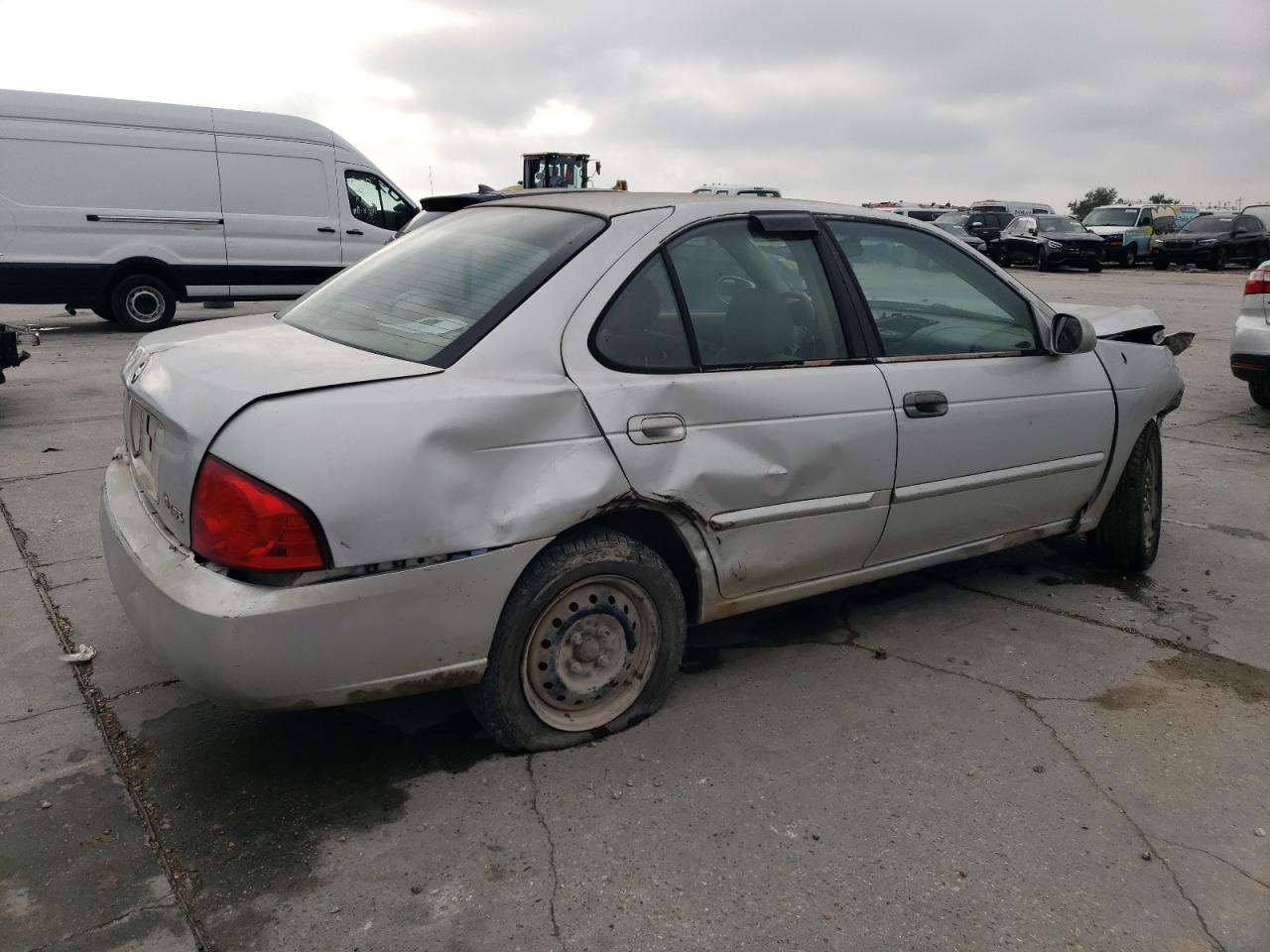 2005 Nissan Sentra - Image 3