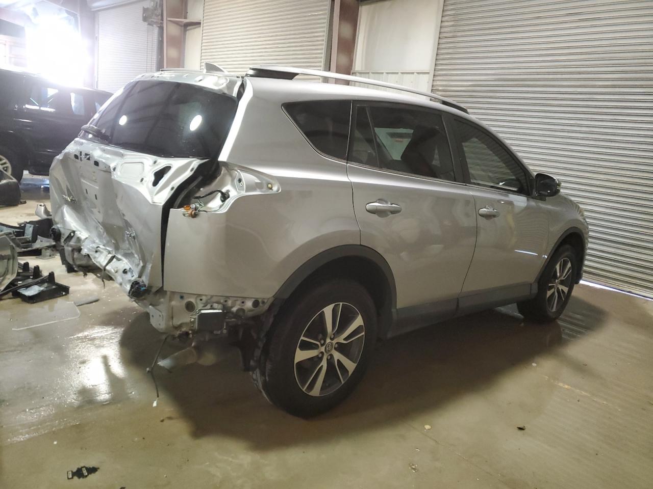 2018 Toyota RAV 4 - Image 3