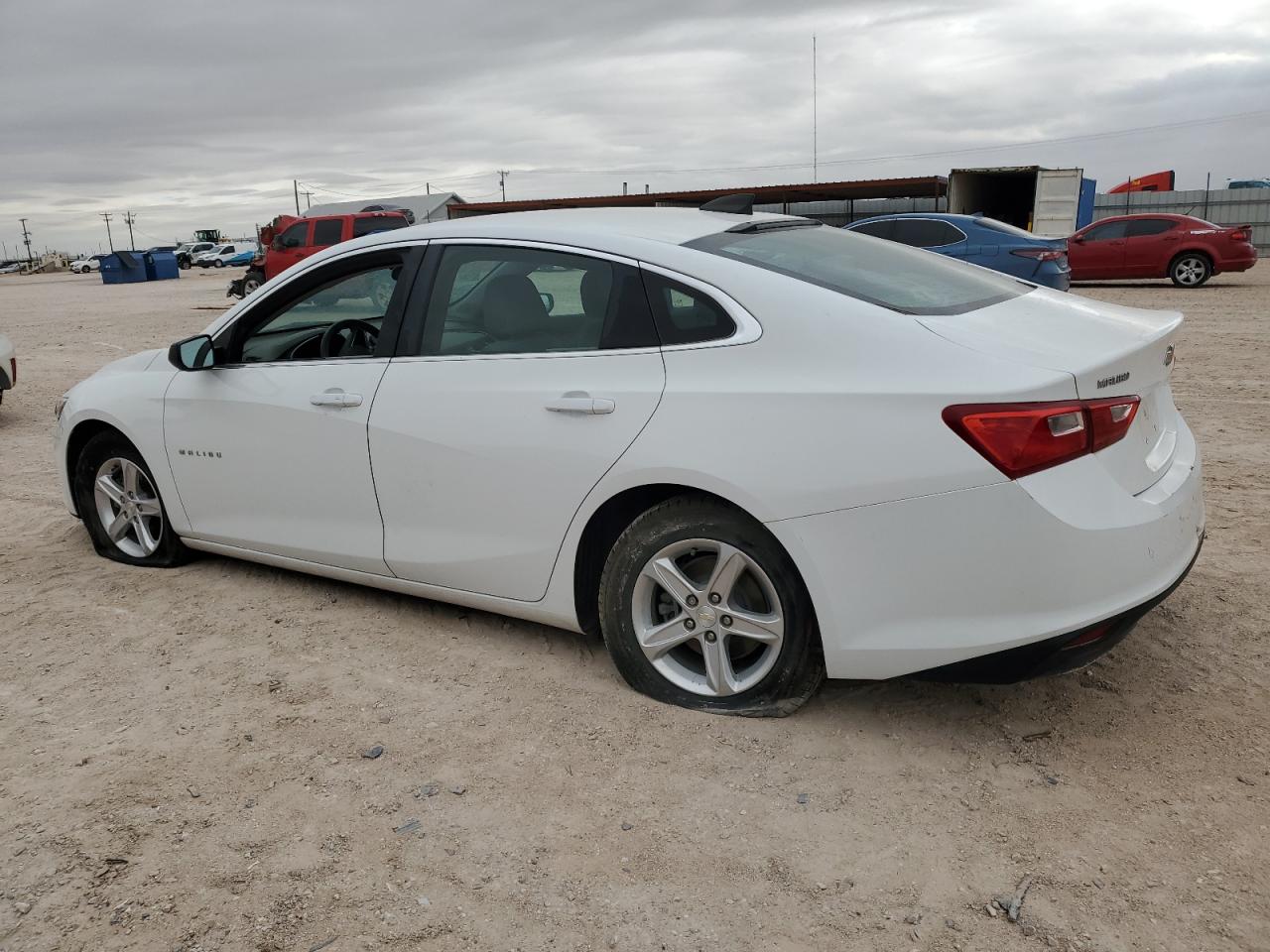 2019 Chevrolet Malibu - Image 2