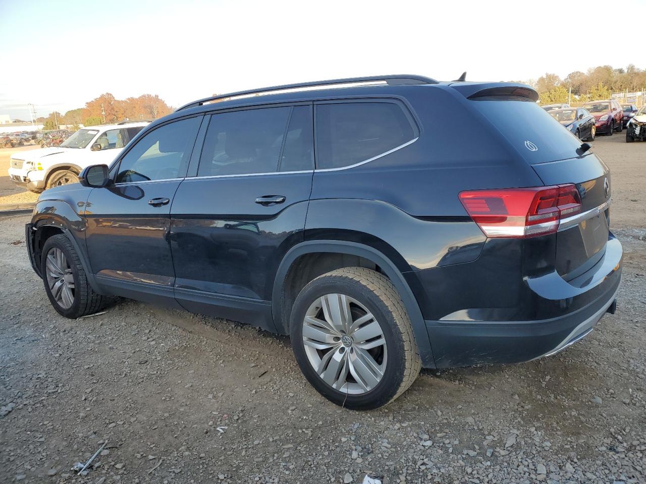 2020 Volkswagen Atlas - Image 2