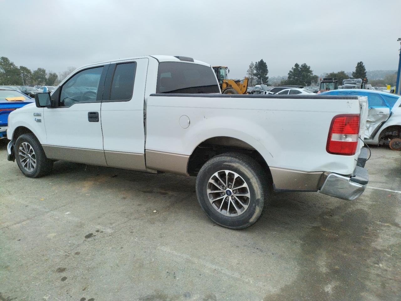 2005 Ford F-150 - Image 2