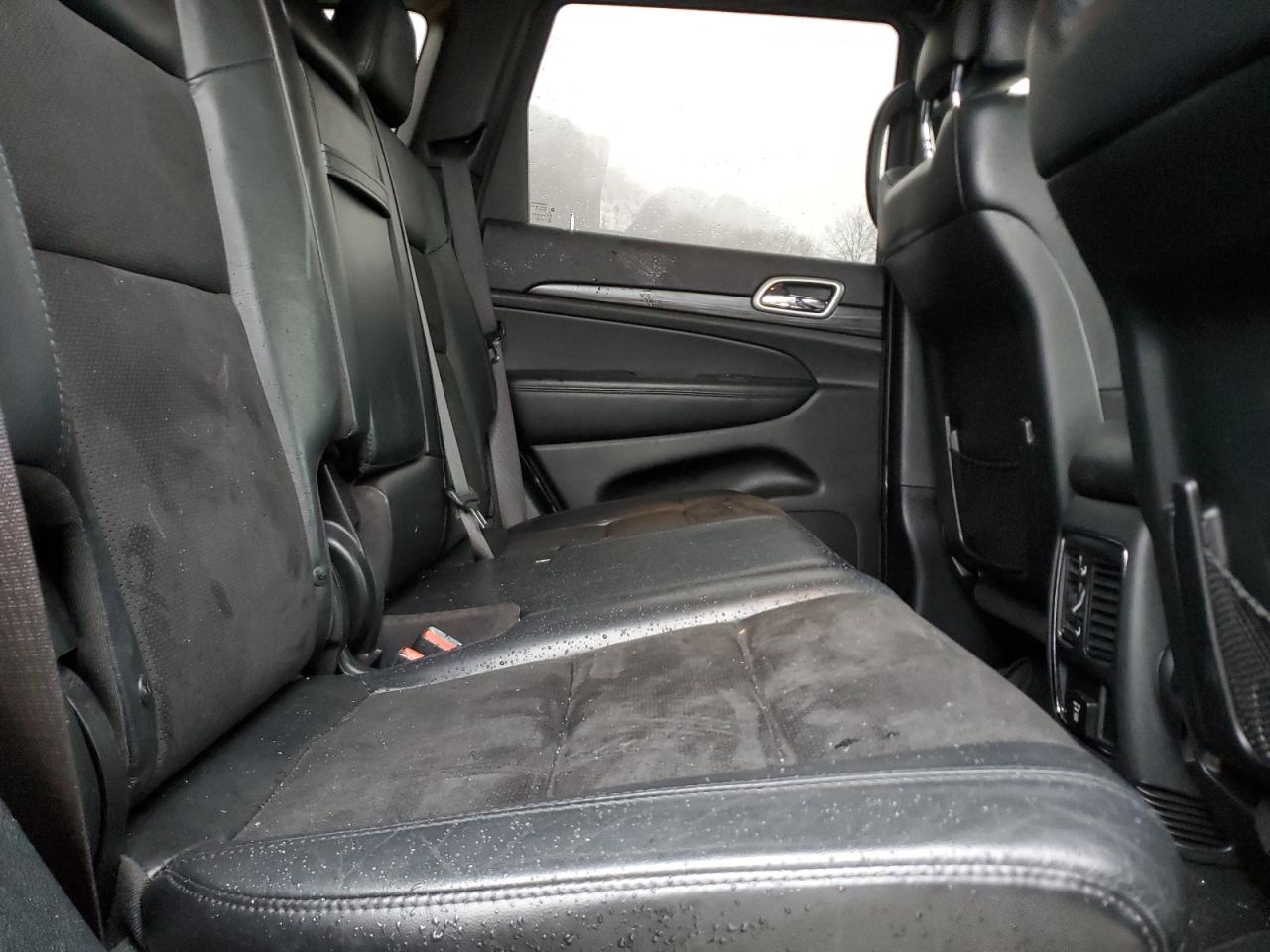 2019 Jeep Grand Cherokee - Image 11