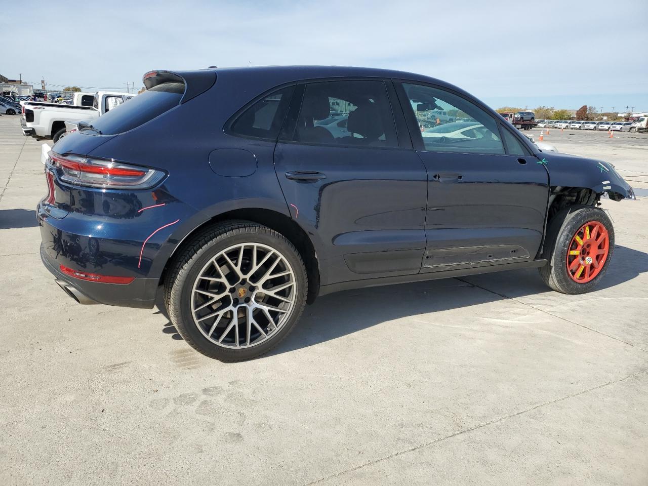 2019 Porsche Macan - Image 3