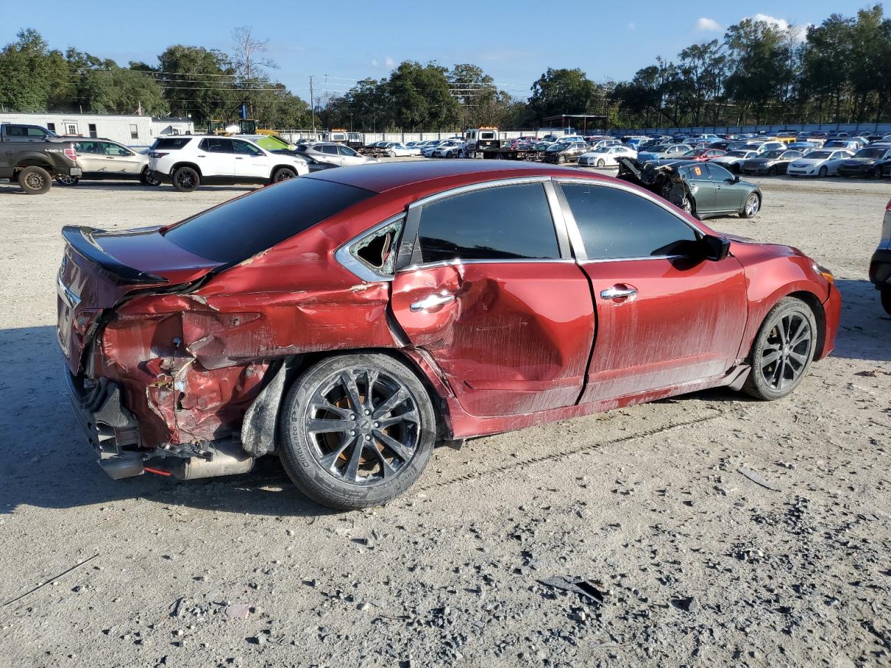 2017 Nissan Altima - Image 3