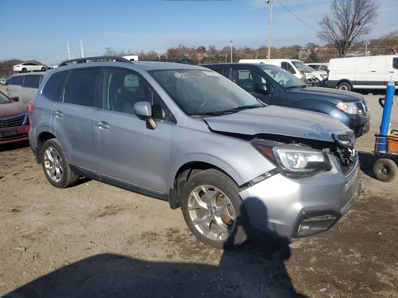 VIN JF2SJAWC7HH507277 2017 SUBARU FORESTER no.4