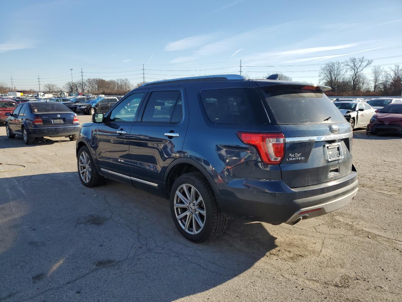 2016 Ford Explorer - Image 2