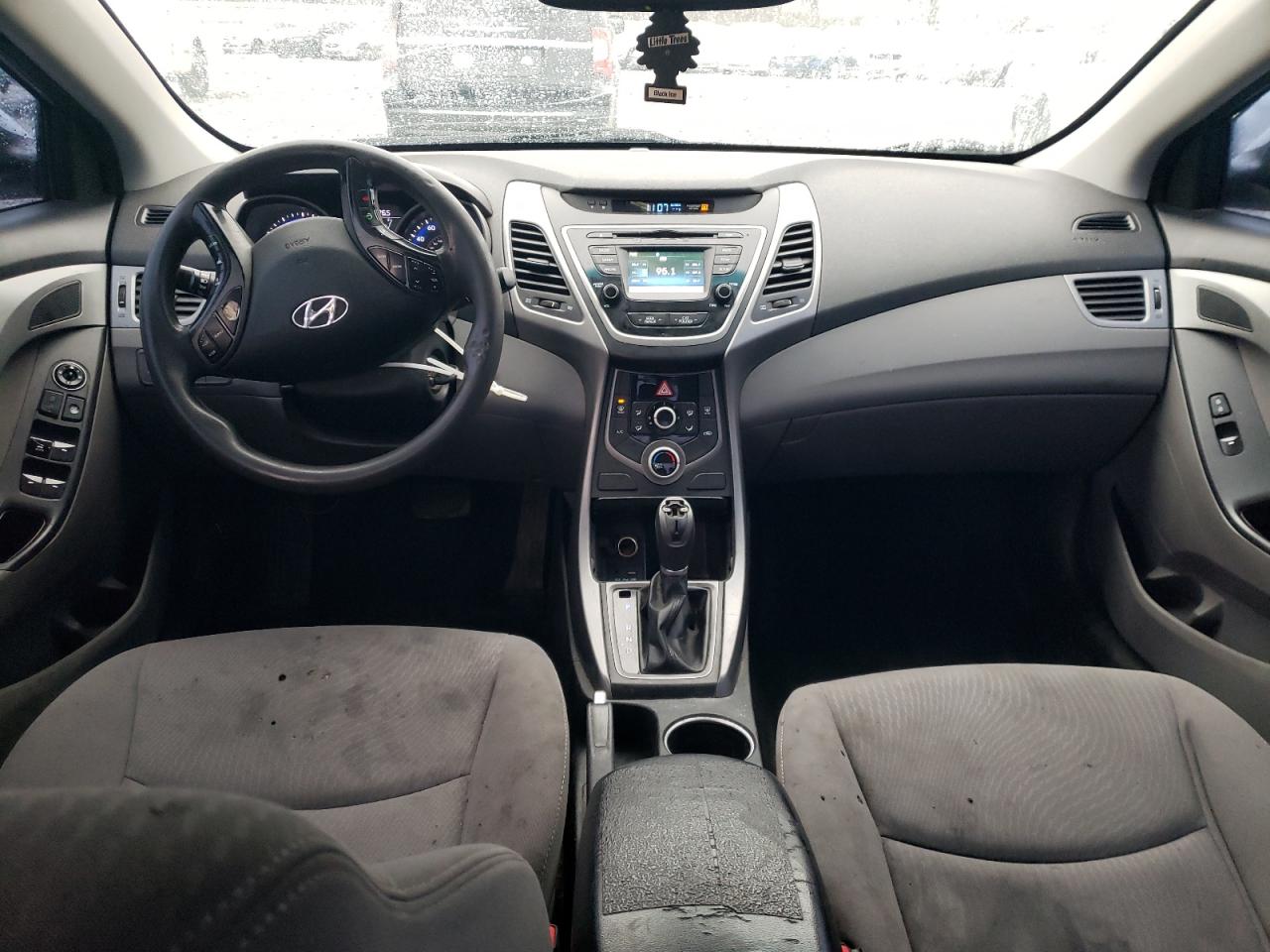 2015 Hyundai Elantra - Image 8