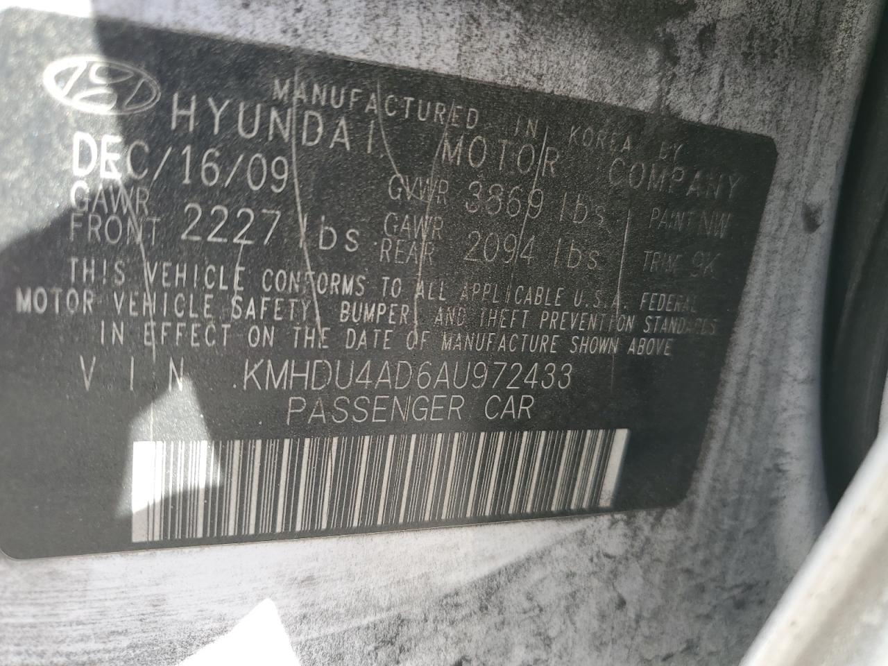 2010 Hyundai Elantra - Image 13