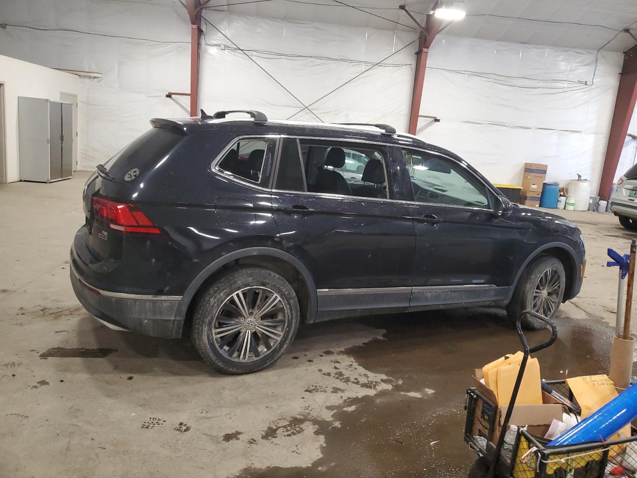 2018 Volkswagen Tiguan - Image 3