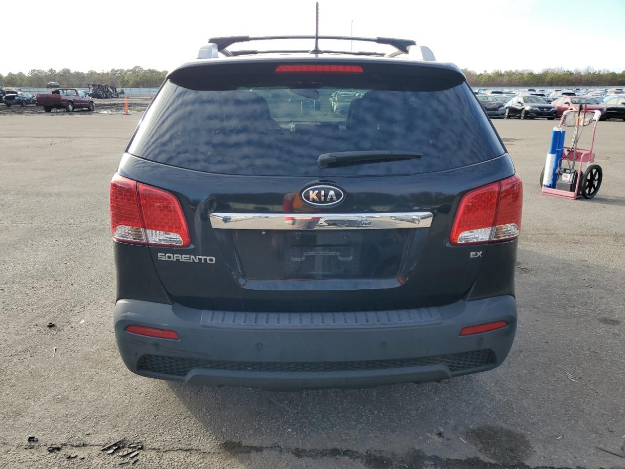 VIN 5XYKUDA63DG327127 2013 KIA SORENTO no.6