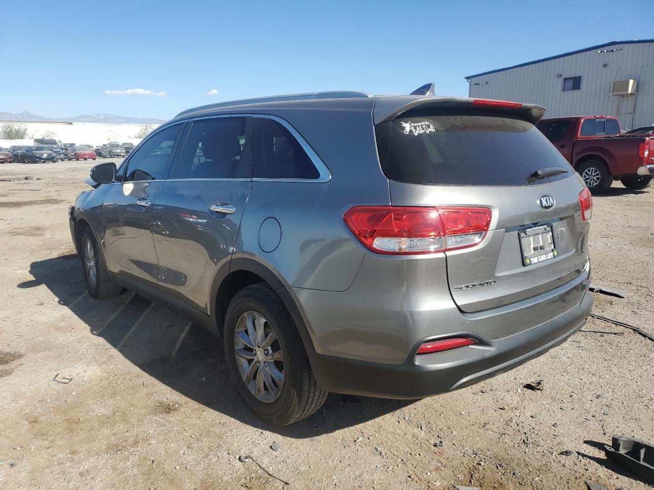 VIN 5XYPG4A5XGG042854 2016 KIA SORENTO no.2