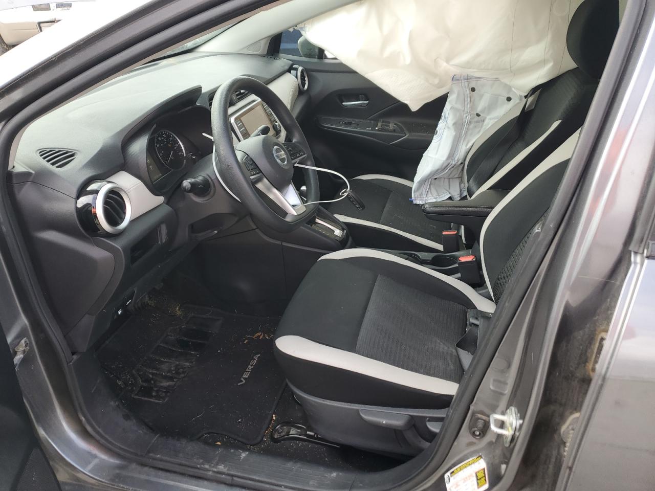 2020 Nissan Versa - Image 7