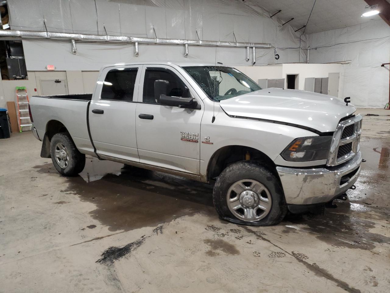 VIN 3C6UR5CL7GG369977 2016 RAM All Models no.4