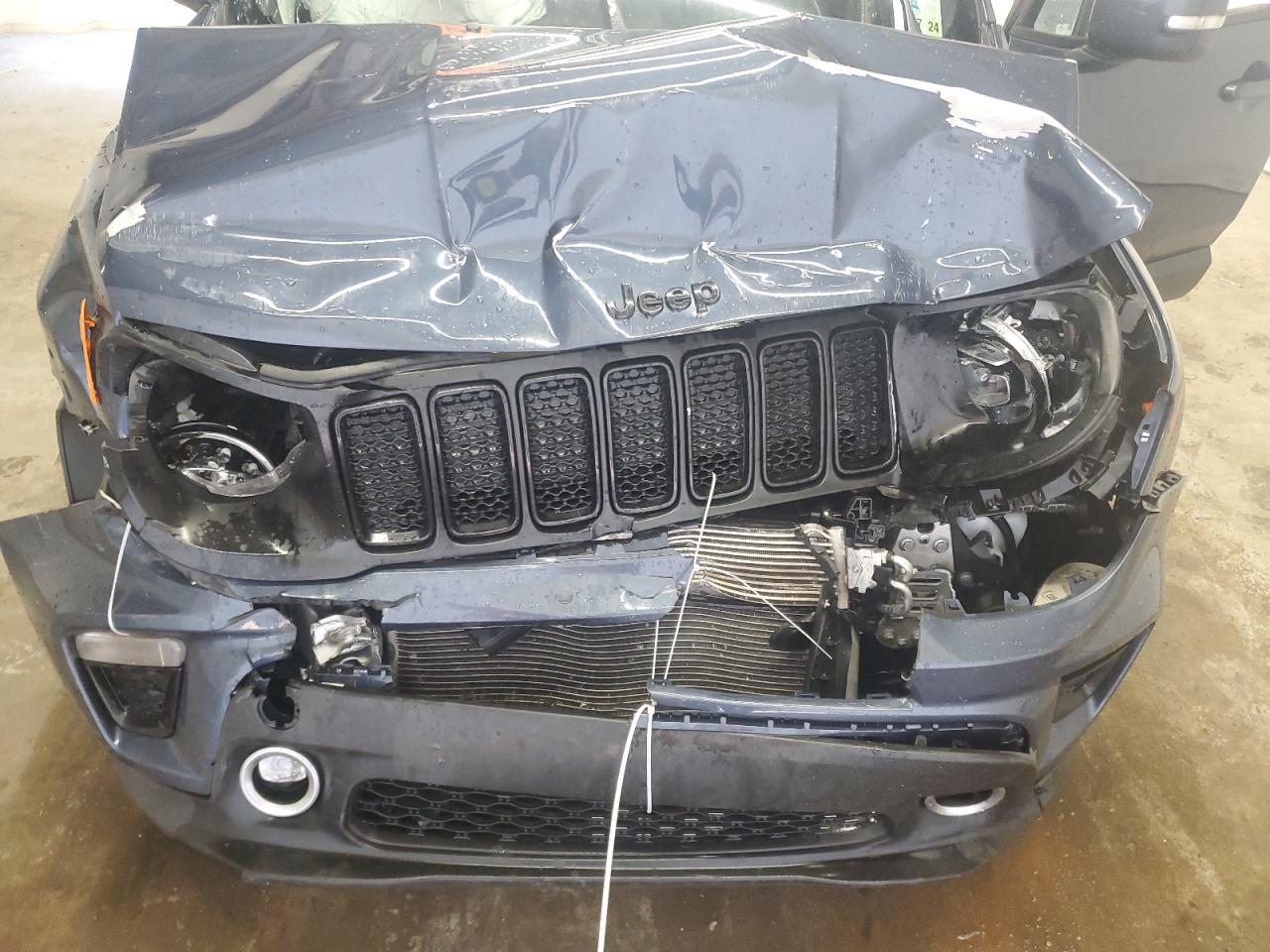 2020 Jeep Renegade - Image 12