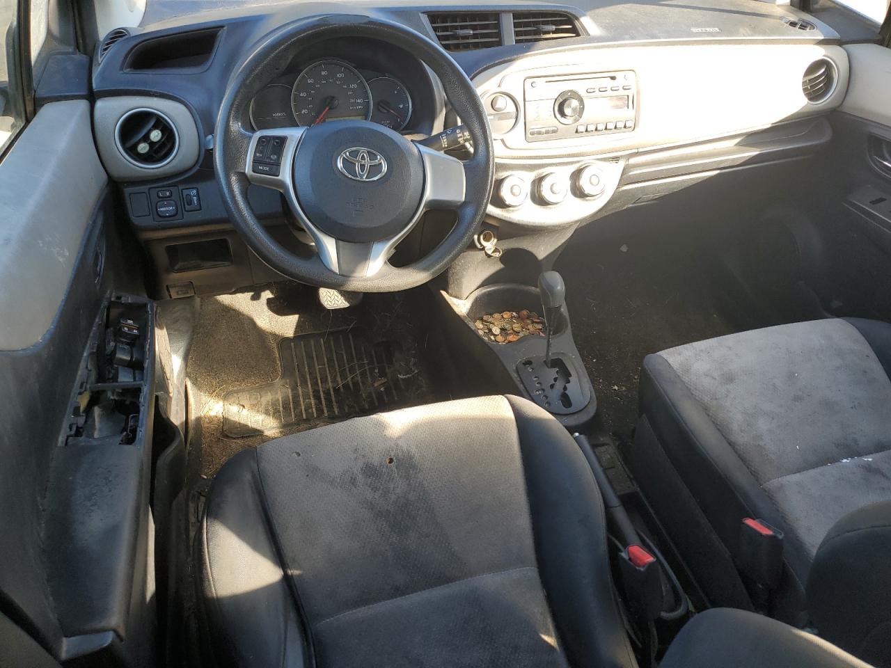 2012 Toyota Yaris - Image 8