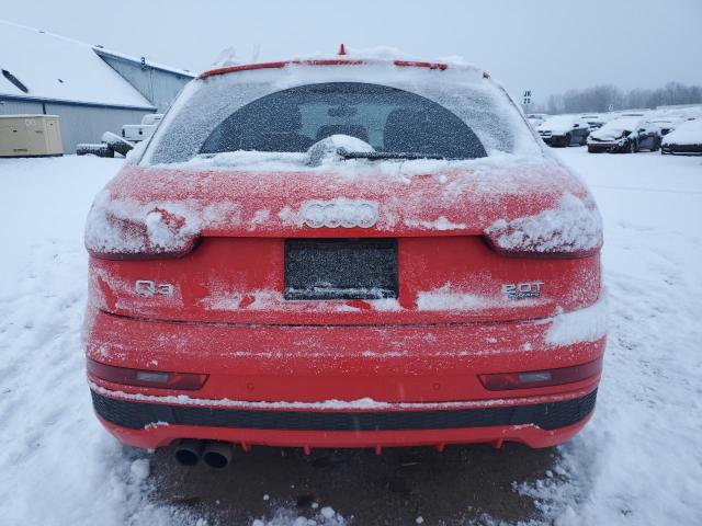Parquets AUDI Q3 2016 Czerwony