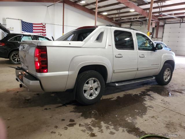  CHEVROLET AVALANCHE 2012 Серебристый