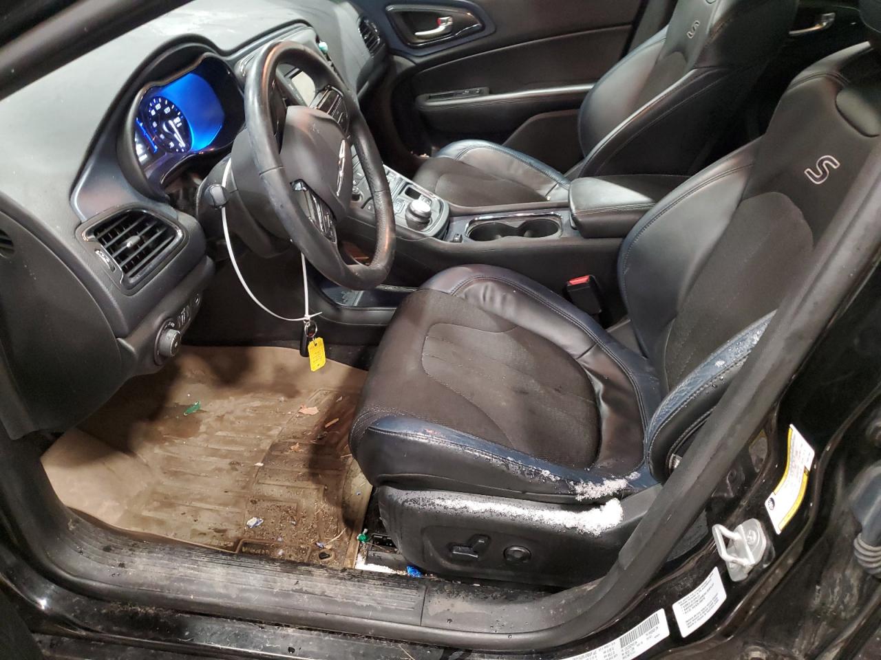 2015 Chrysler 200 - Image 7