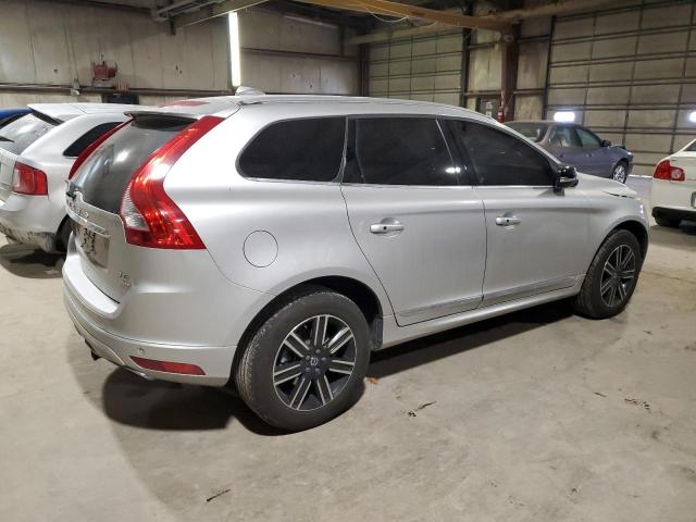  VOLVO XC60 2017 Srebrny