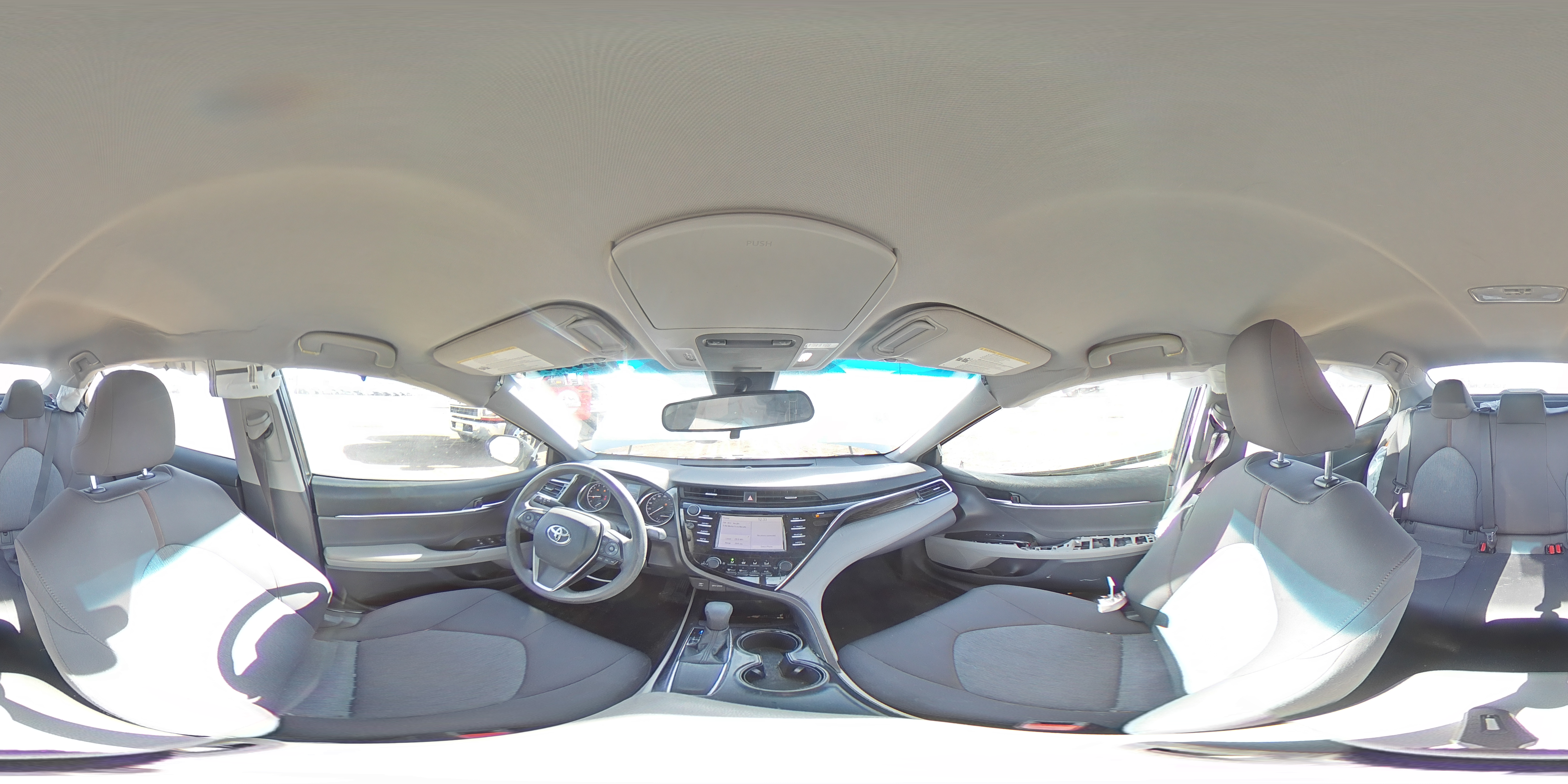 2018 Toyota Camry - Image 12