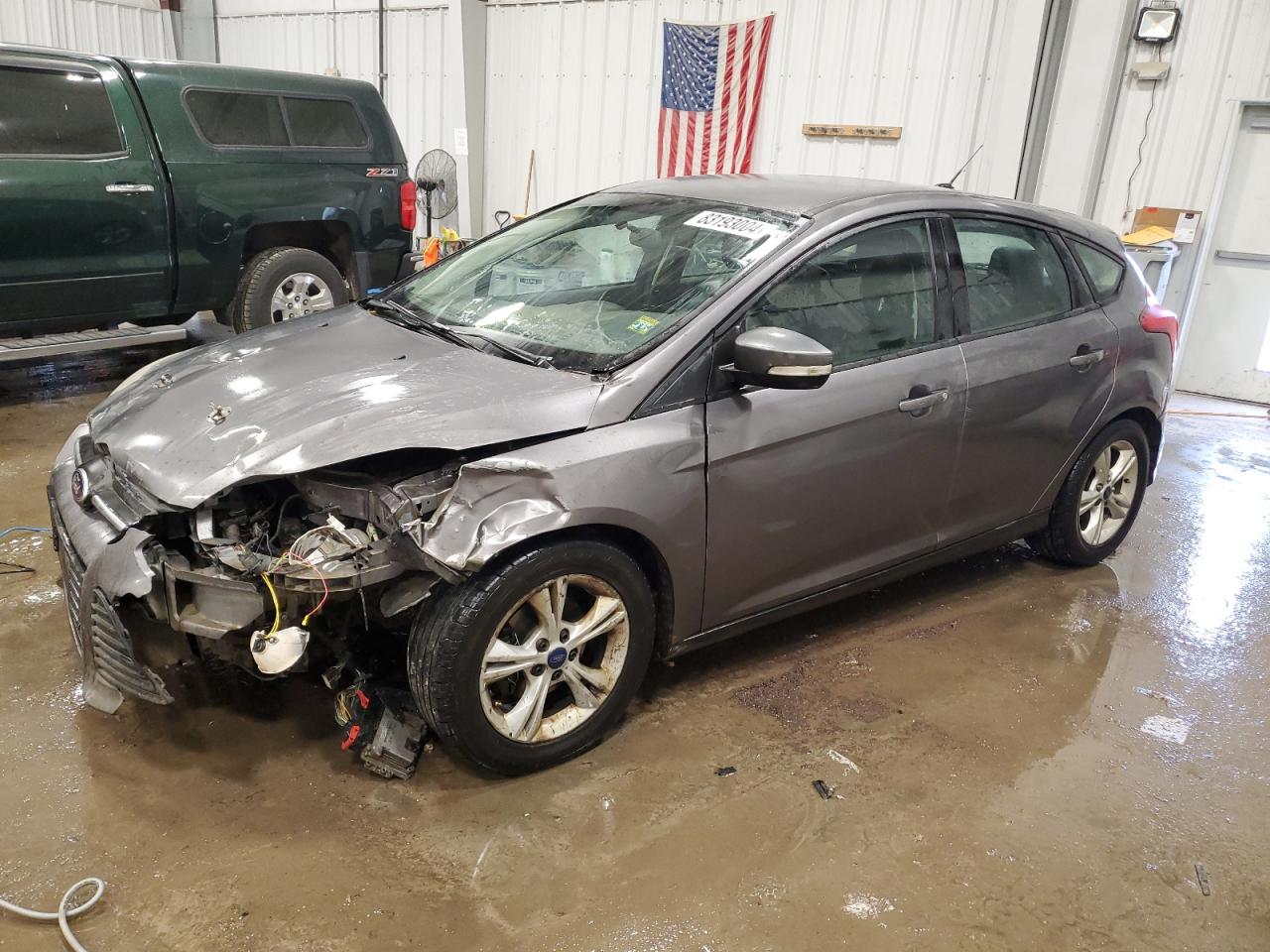 VIN 1FADP3K25EL453085 2014 FORD FOCUS no.1