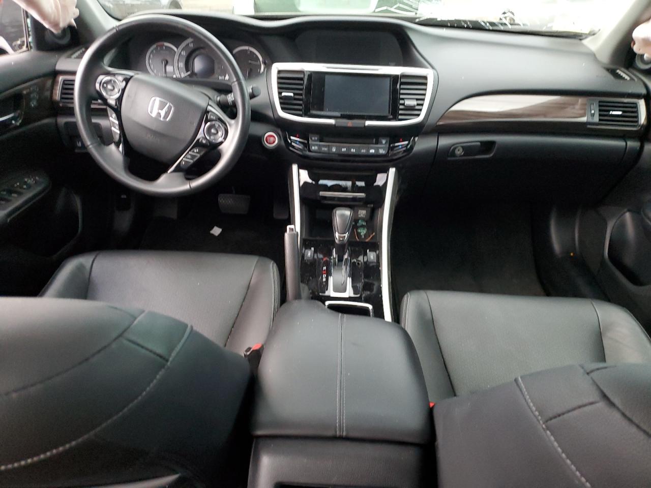 2017 Honda Accord - Image 8