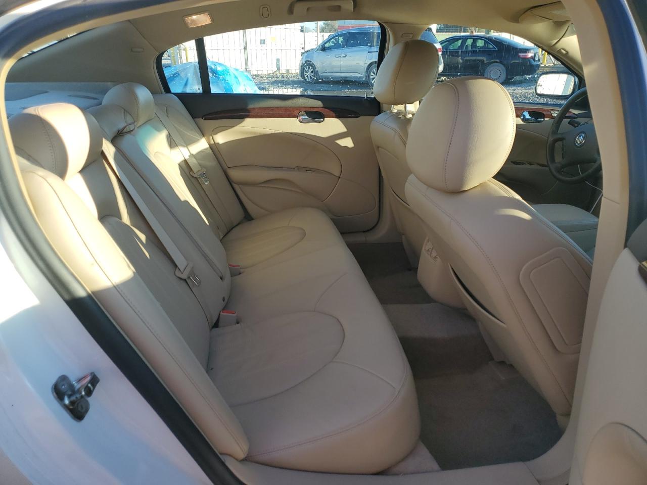 2010 Buick Lucerne - Image 10