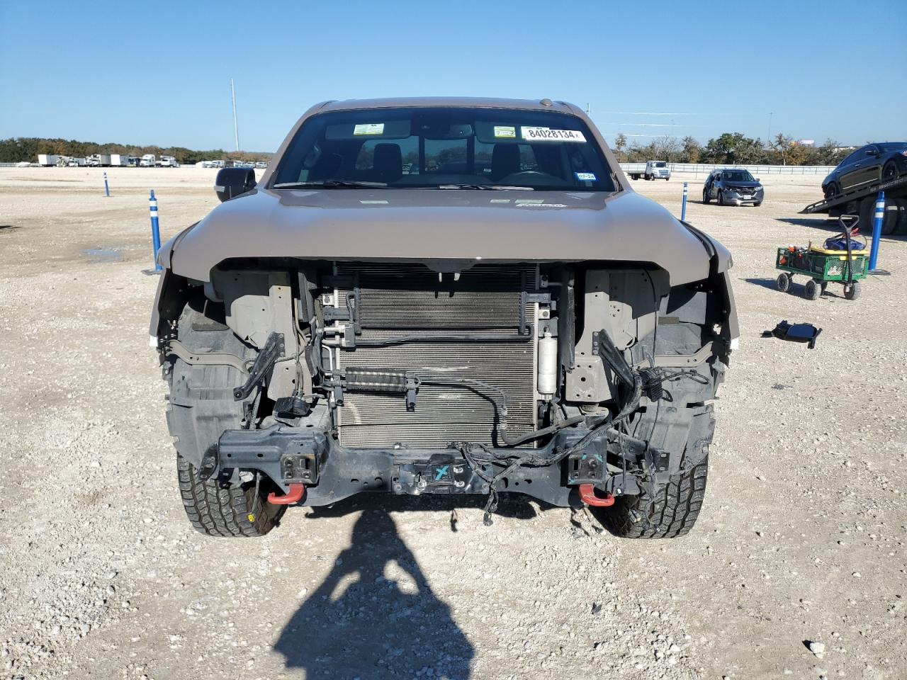 2021 Nissan Titan - Image 5