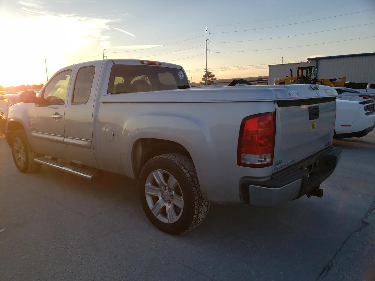 2011 GMC Sierra - Image 2