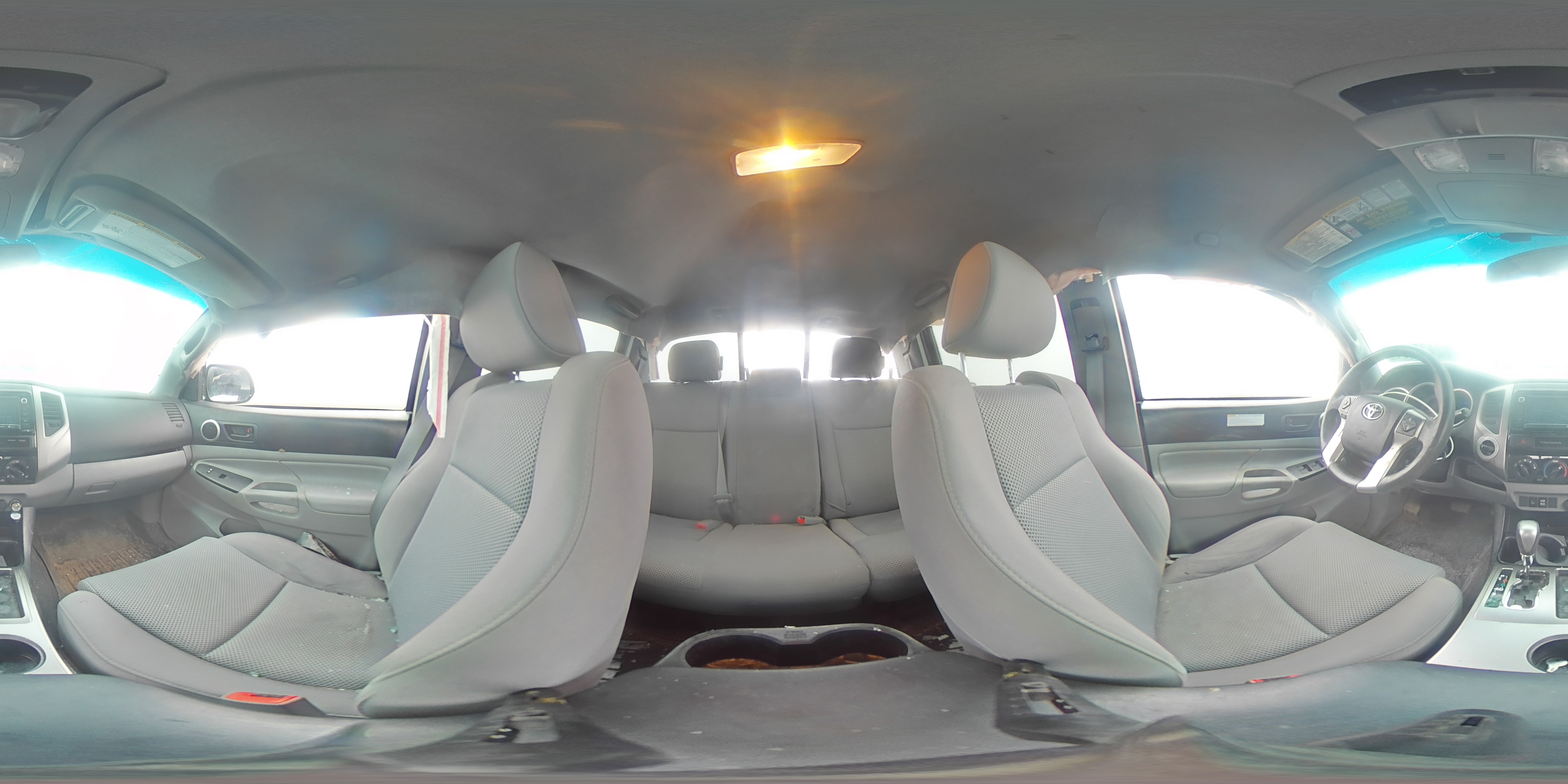 2015 Toyota Tacoma - Image 12